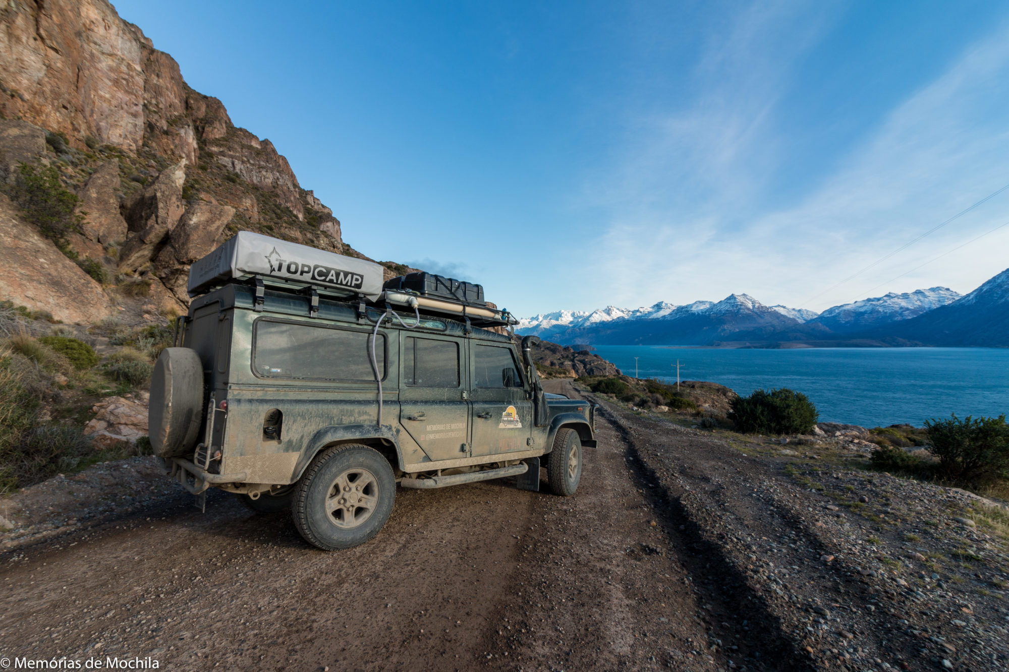 Um guia definitivo para cruzar a Carretera Austral Carro na carretera