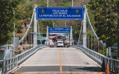 Como cruzar a fronteira El Salvador-Guatemala por Las Chinamas